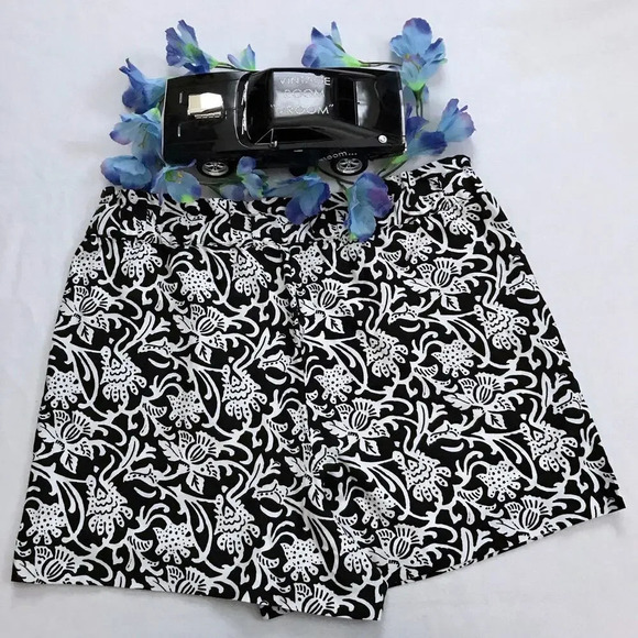 LOFT NWT Pull On Shorts Women XL - Picture 3 of 6